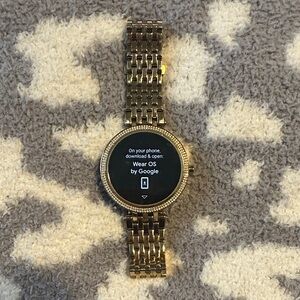 Micheal kors Darci Gold Smartwatch with Wear OS